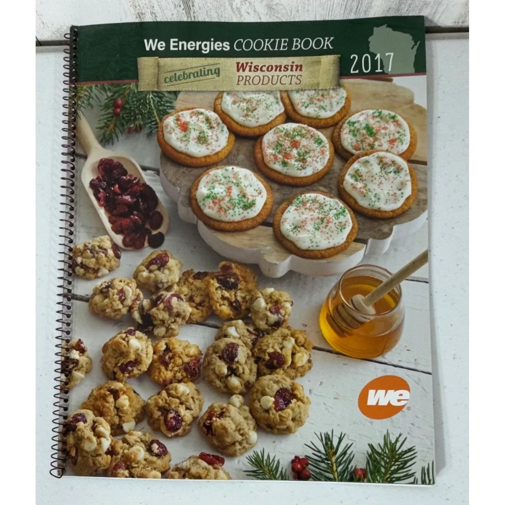 We Energies Cookie Book Lot 6 2016-2019 2021-2022 Wisconsin Holiday Recipes